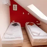 Dream Hostel *