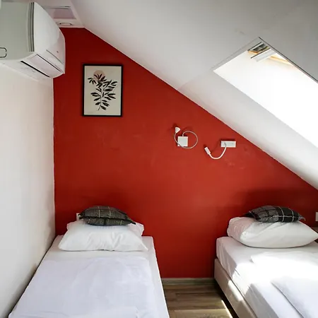 Dream Hostel *