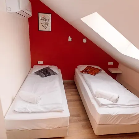 Dream Hostel *